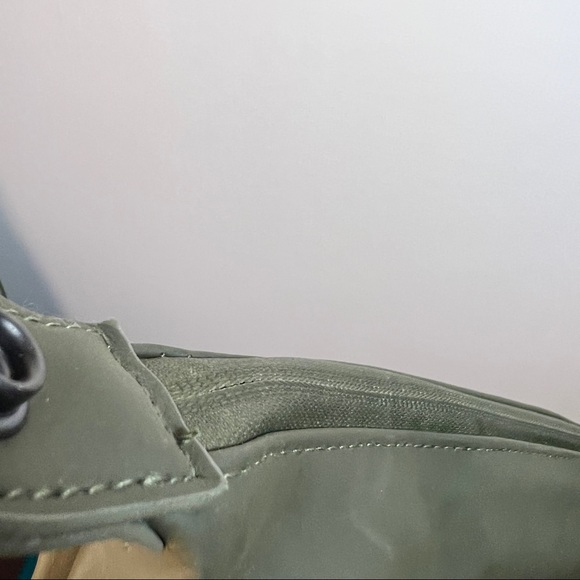 BASIL SoHo bicycle backpack NORDLICHT. 17 Liters in moss green. Backpack/Pannier - Picture 9 of 9